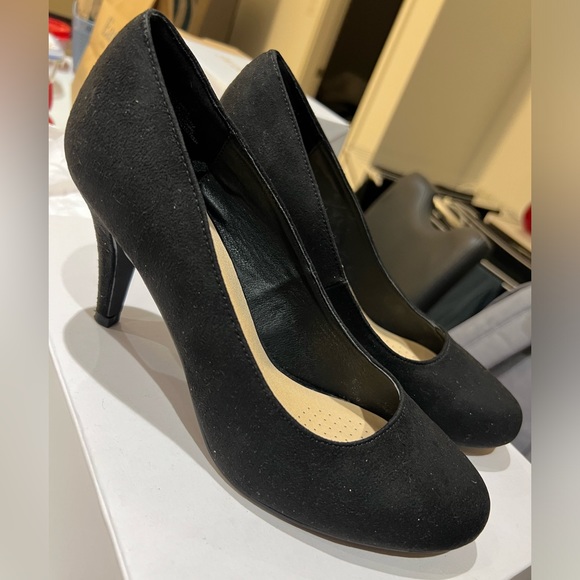 Black women’s heels for sale - Picture 2 of 3